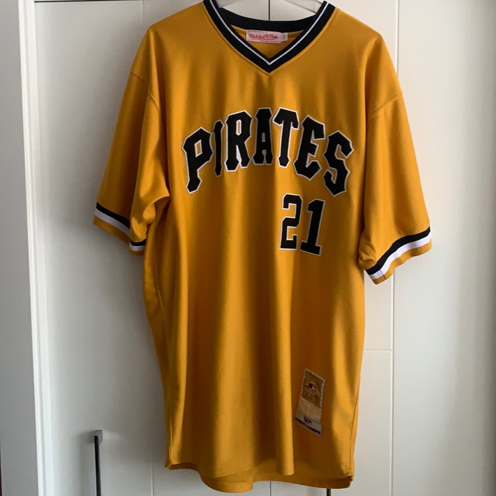 Pittsburgh Pirates Roberto Clemente Jersey